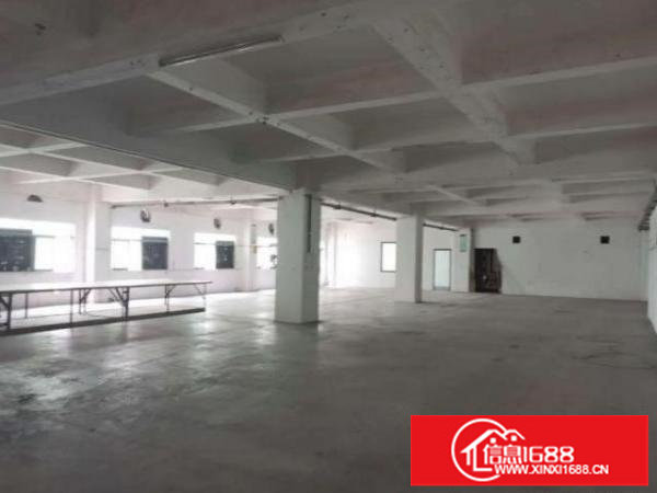 龙岗标准厂房二楼950平可办环评可分租，交通方便