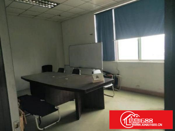 龙华龙胜地铁口200米，新出500平出租，形象好，环境好