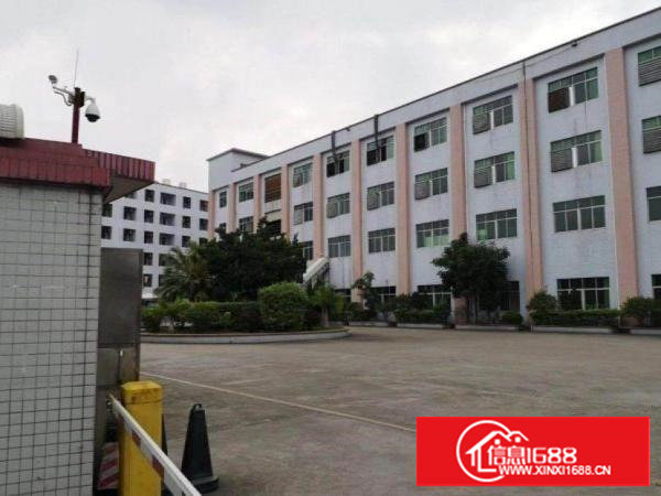 莆心湖工业区分租楼上1600平方现成地坪漆豪华装修