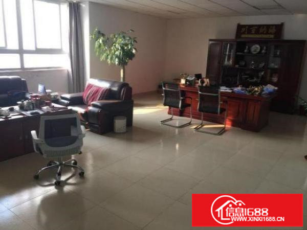 龙华大浪星光宝科技园新出二楼带装修2451平整层厂房招租