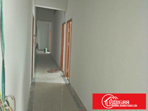 横岗西坑三楼带精装修面积800平米厂房招租