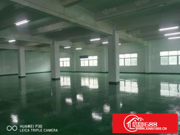 观澜新田工业园厂房三楼880平方出租，全新地坪漆带办公室装修