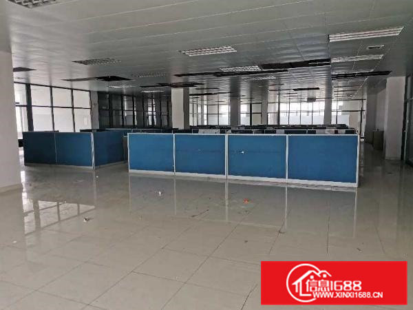 桥头镇科技园内新出办公室出租780平方，现成吊顶装修！