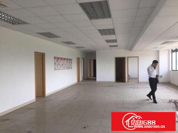 坪山新出400平现成办公室价格便宜带装修