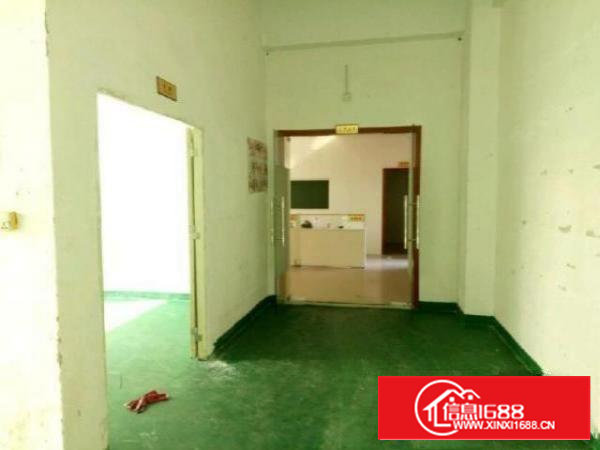 洲石路带装修厂房550平米出租