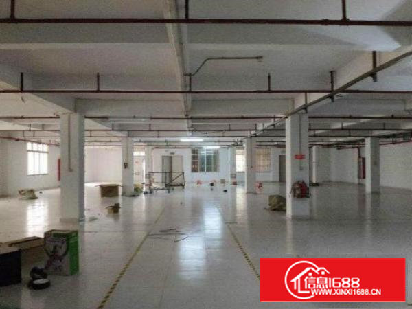 石岩罗租业主直租3楼厂房700平方，无公摊！空地大