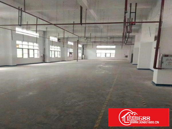 高速路口附近独门独院