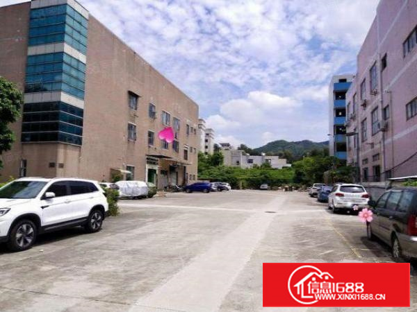 园区厂房出租长安咸西附近一楼三楼面积共3000平，交通便利