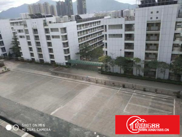 坪山大工业区新出楼上2500平带地坪漆装修厂房出租