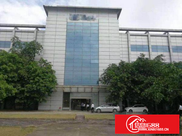 商务大厦四层6160平方出租，空地约3000平方