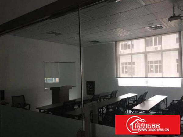 塘厦出租一楼厂房800平，形象好有空地无公摊