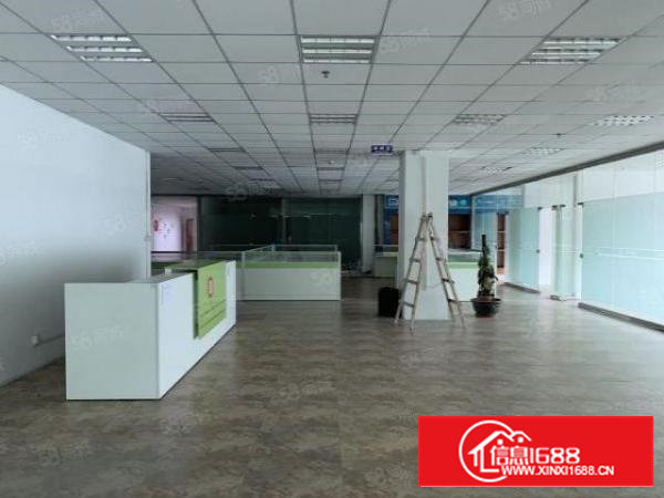 石岩塘头明金海工业区楼上800平，精装修入住即可办公