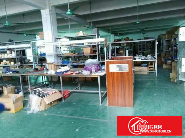 秋长工业园楼上800平方带现成办公室可做污染行业