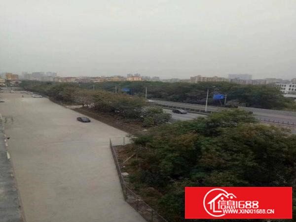 坪地坪西九成新厂房招租1300