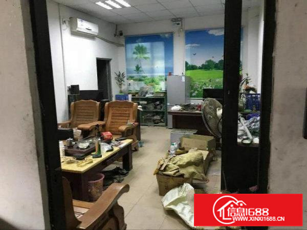 凤岗油甘埔刚空出独门独院三层厂房出租3800平方