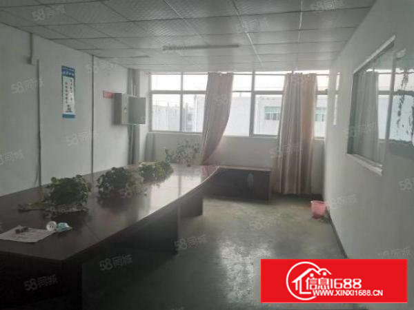 石安高速出口旁1300平，精装修，无转让费