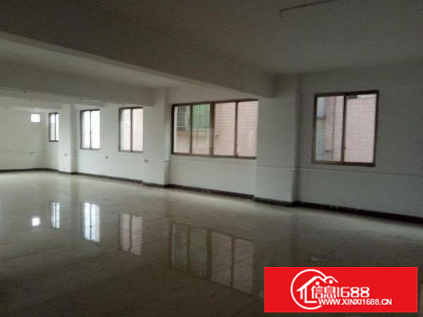 龙岗区坪地新出楼上400平精装厂房出租