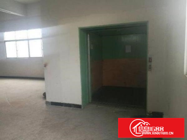 横沥镇村尾村原房东独院民房两层500平方，带宿舍