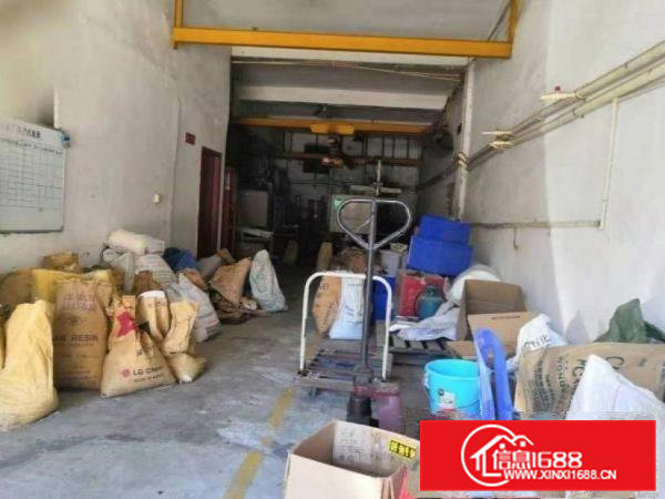 龙眼工业区一楼300平方厂房，有现成行车，可办环评