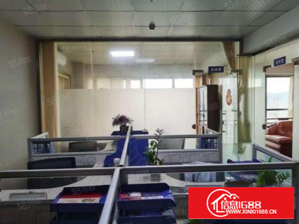 汽车站精装写字楼出租楼上126平入驻即可使用