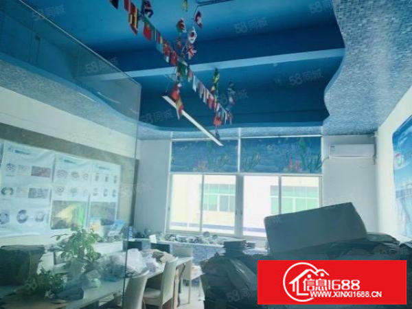 观澜樟坑径新出楼上900平厂房，精装修，无转让费