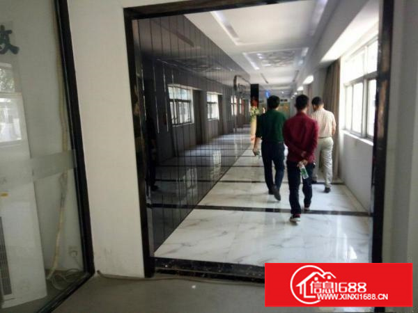 坪山坑梓秀新交警大队旁精装修7600平米厂房出租