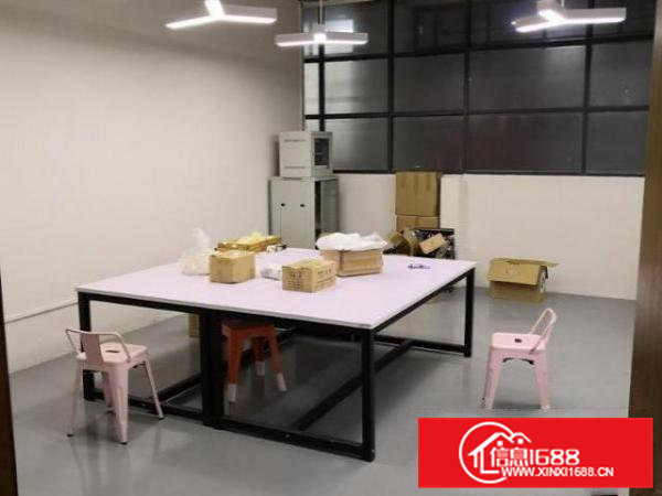 出租桥头镇桥头城区320平方厂房，现成装修水电到位