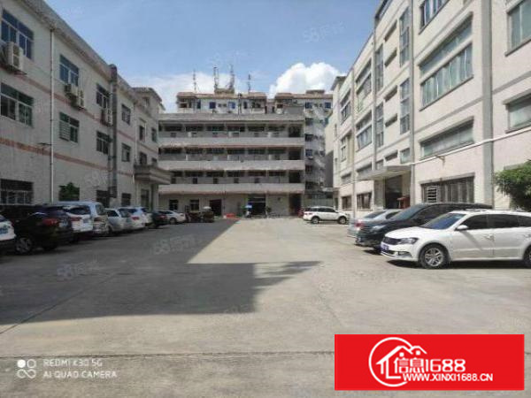 原房东厂房招租.空地面积大.有四部电梯