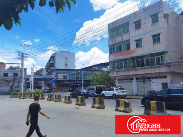 油甘埔原房东厂房出租，二三楼各600平方，现成办公室装修。