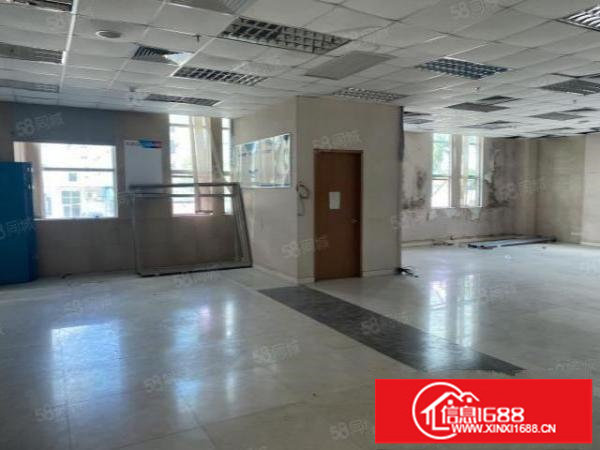 六约一楼精装修200平方出租。