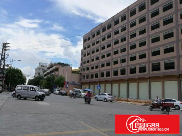 常平塘角楼上厂房1000平方形象好配一台货梯