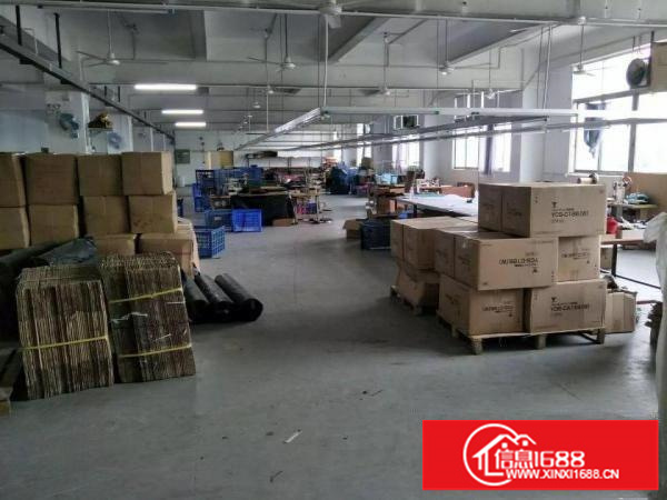 平湖华南城附近新出楼上1680平厂房出租，大小可分