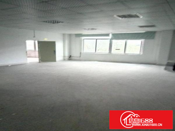 龙岗五联新出楼上现成装修厂房1230平米可分租