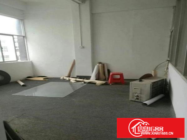 平湖新木新出2楼2600平方厂房急租