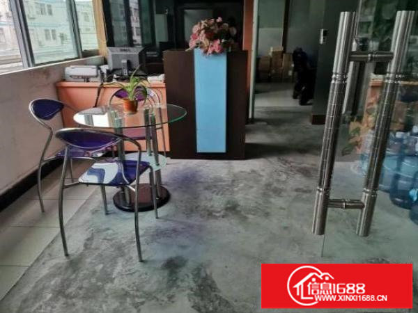 龙岗爱联嶂背新出现成办公室360平方空地超大招工