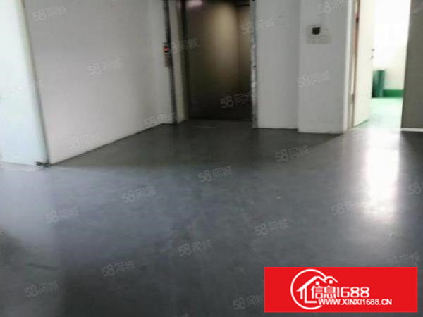 横岗安良新出600平方带装修厂房，低价出