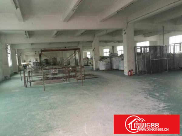 平湖宝莱工业区二三楼1280平方厂房招租，好招工