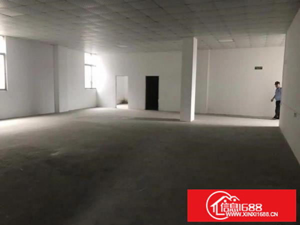 坪地坪东新出精装修一楼350平厂房