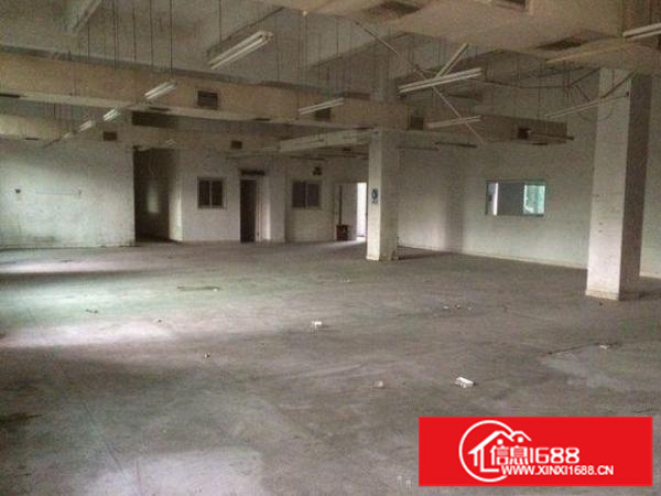 平湖平安大道一楼400平米带装修厂房