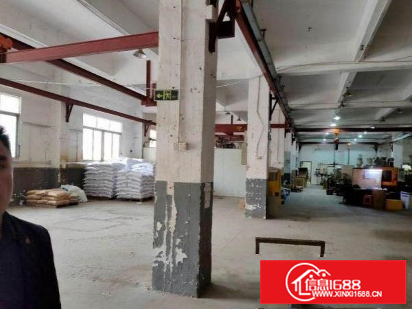 茶山圩刚空出1310平一楼标准厂房，原房东现成装修配置