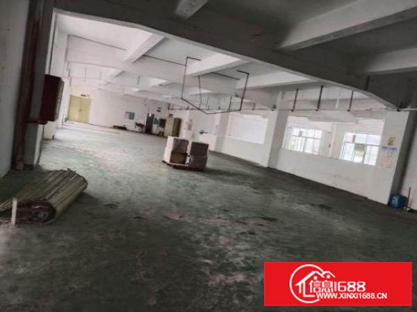 出租宝安石岩厂房，交通方便