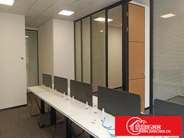 坂田地铁口零距离新出156平办公室2 1带家具空调无转让费
