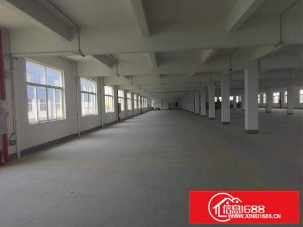 龙岗嶂背，楼上标准厂房430平，带货梯，交通方便