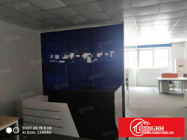 石岩镇中心2楼210平，精装修，无转让费