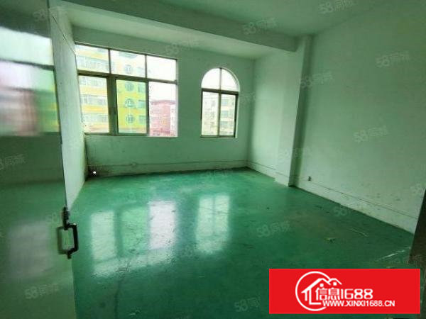 10块钱厂房带装修楼上400平有2吨货梯