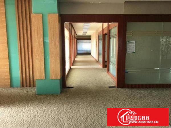 龙岗坪地2000平米带精装修厂房也可分租