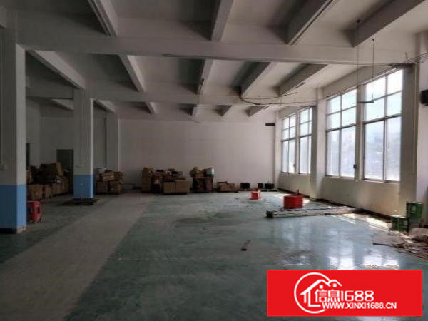 横岗恒丰路楼上厂房900方招租，带地坪漆，配电大