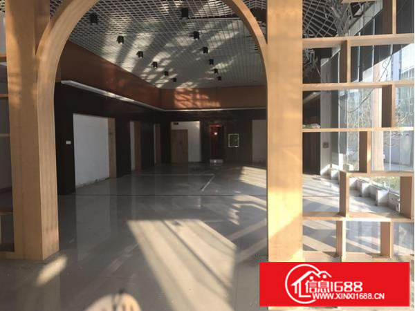 平湖白泥坑标准厂房楼上1500平出租水电齐全空地大