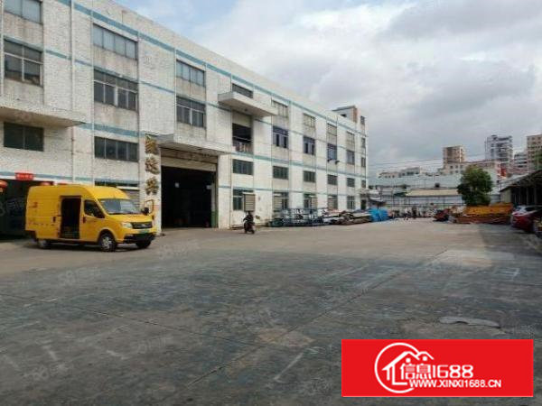 石岩附近新出厂房楼上900平价格优惠水电齐全