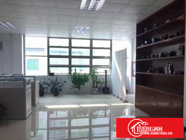 横岗新光村新出楼上600有装修厂房出租，已空出！